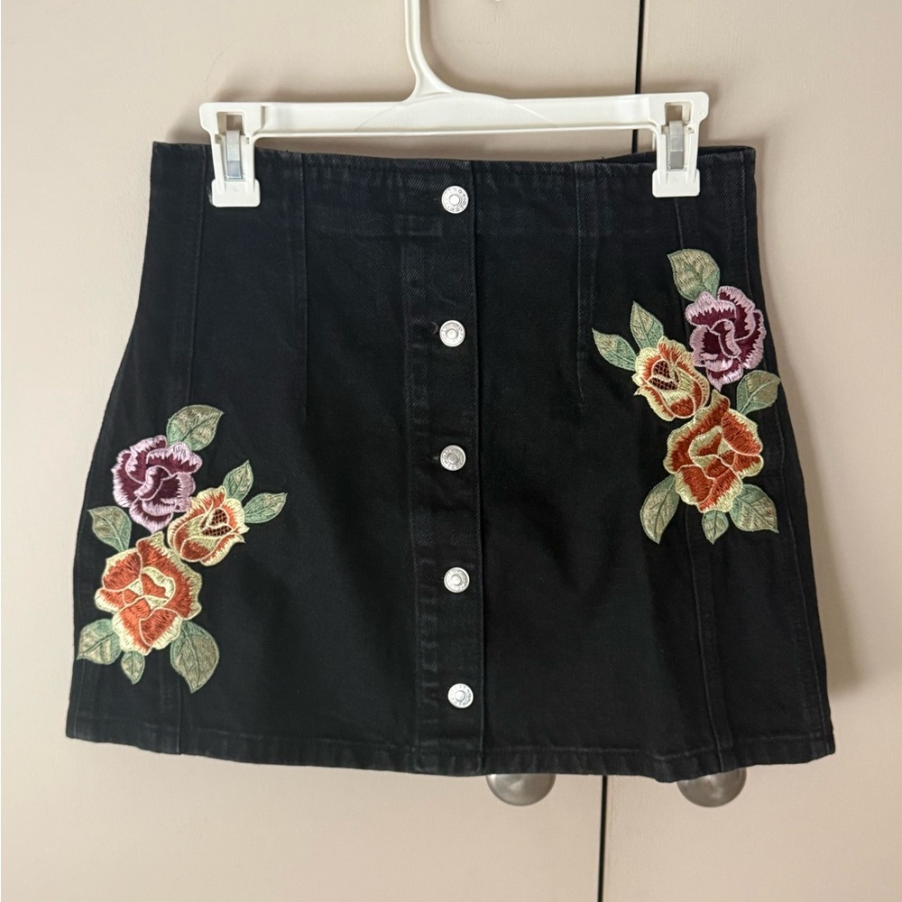 Topshop Black Embroidered Floral Button-Front Mini Skirt
